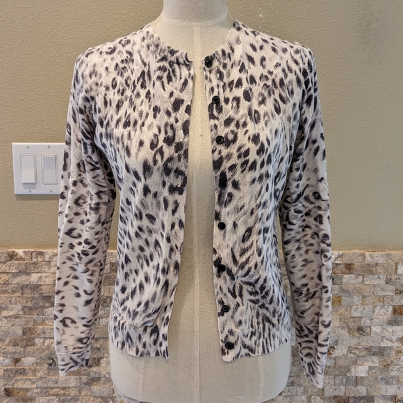 Ann Taylor Sweaters - Ann Taylor cardigan size M